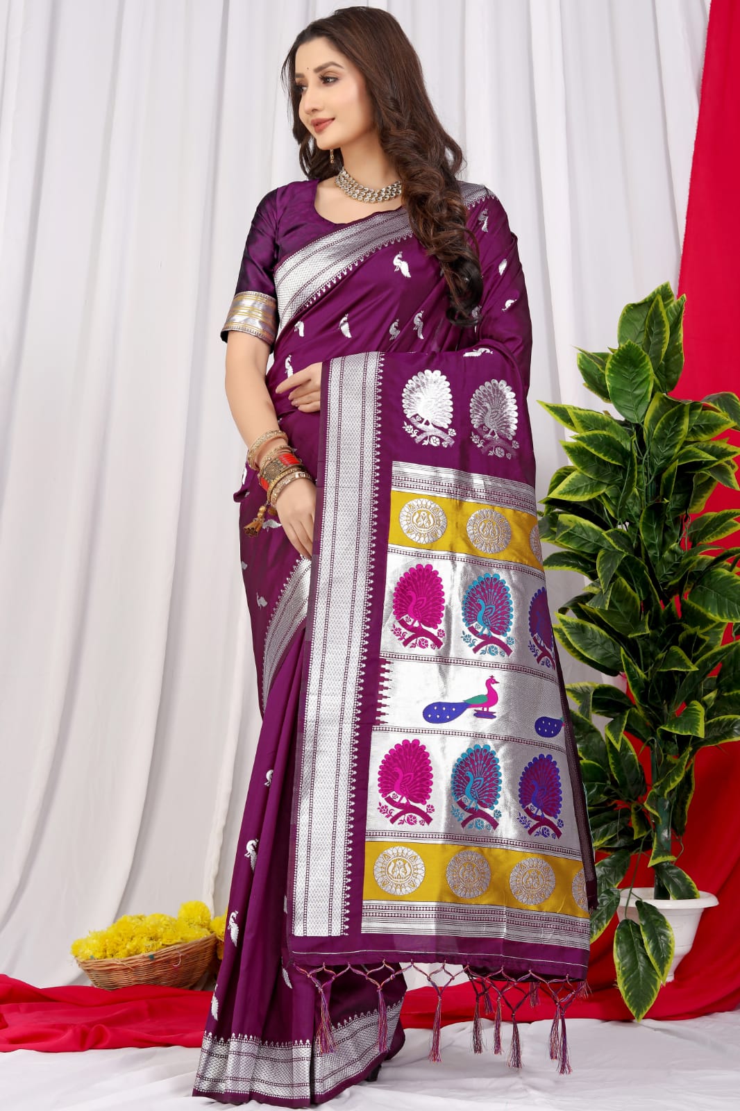 Buy Dual Tone Magenta Purple Color Pure Paithani Saree with Golden Zari and  Meenakari Work At IndyVogue