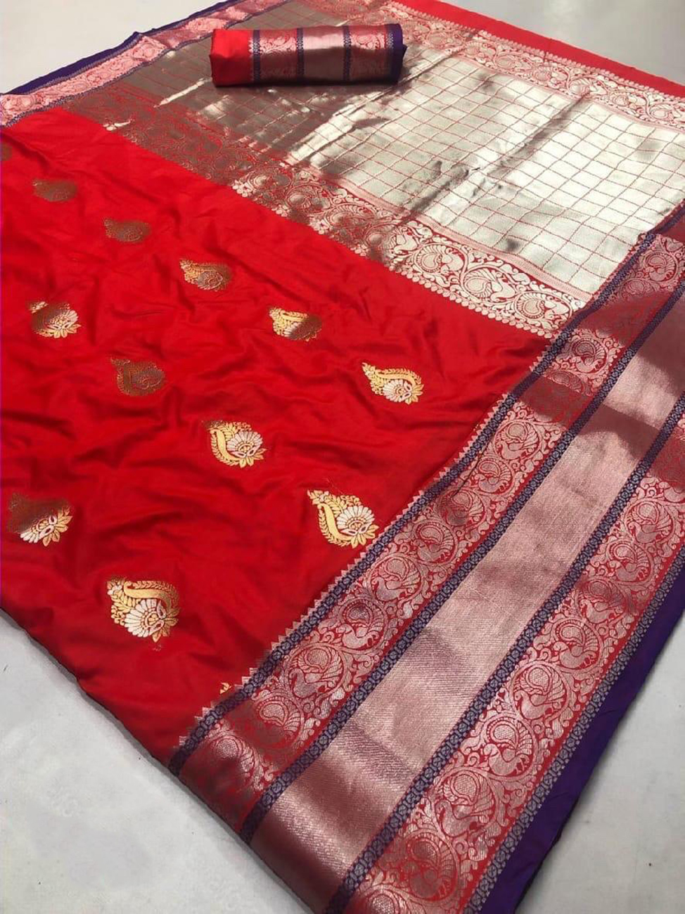 Red color Kanjivaram Soft Silk Zari work saree