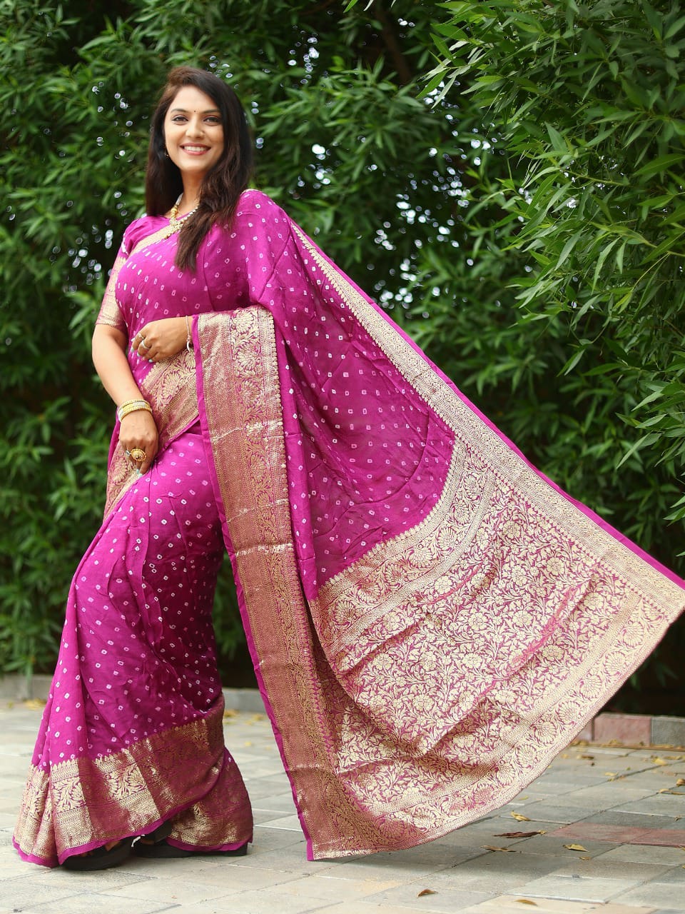 Magenta color bandhej silk saree with zari weaving work