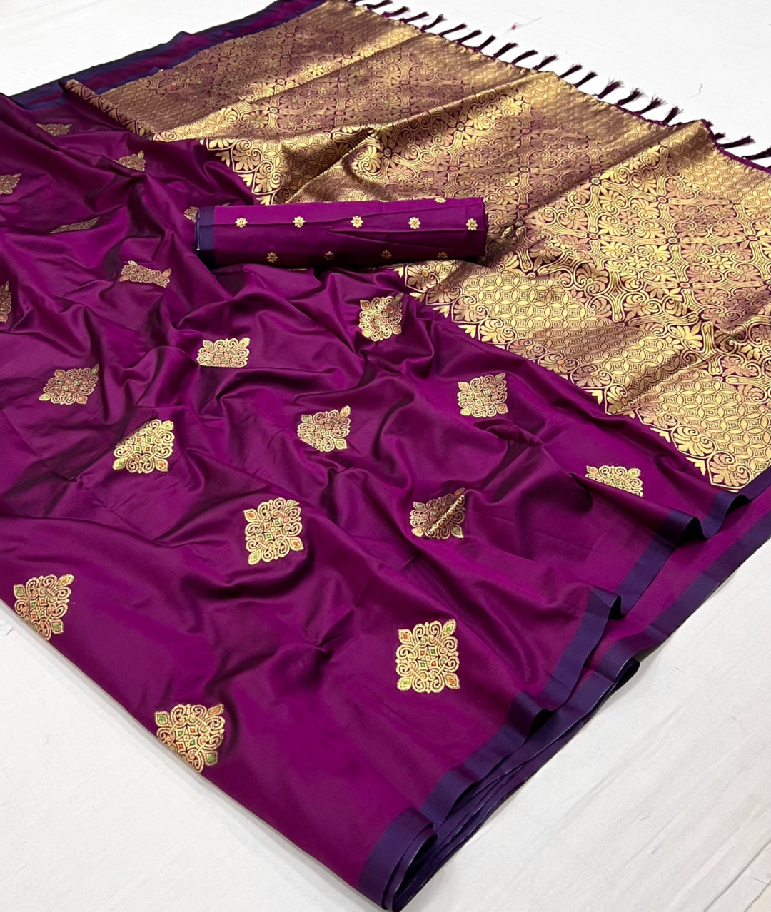 Magenta Color Banarasi Silk Saree With Zari Weaving Work