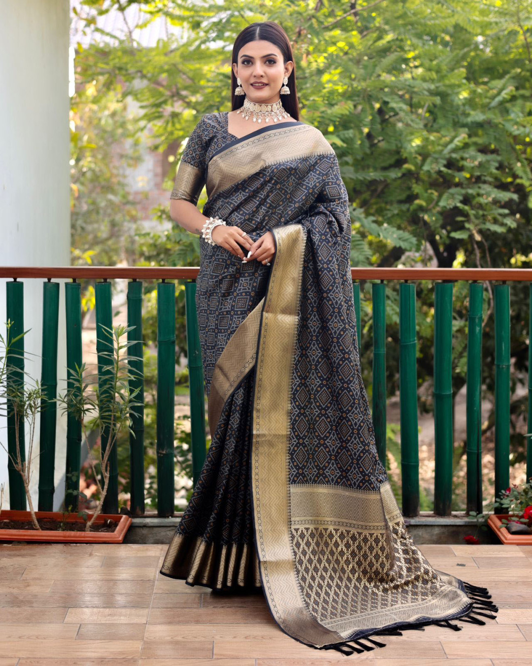 Stylish Dark Green Color Soft Cotton Silk Saree – Amrutamfab