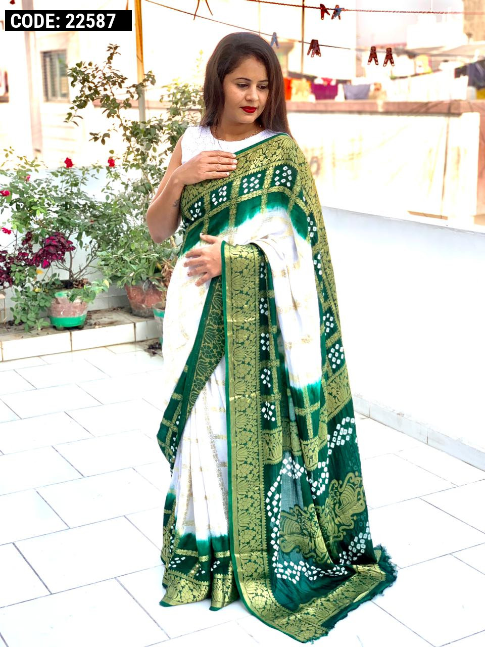 Green & White Streak Saree & Blouse – SHIVANI BHARGAVA