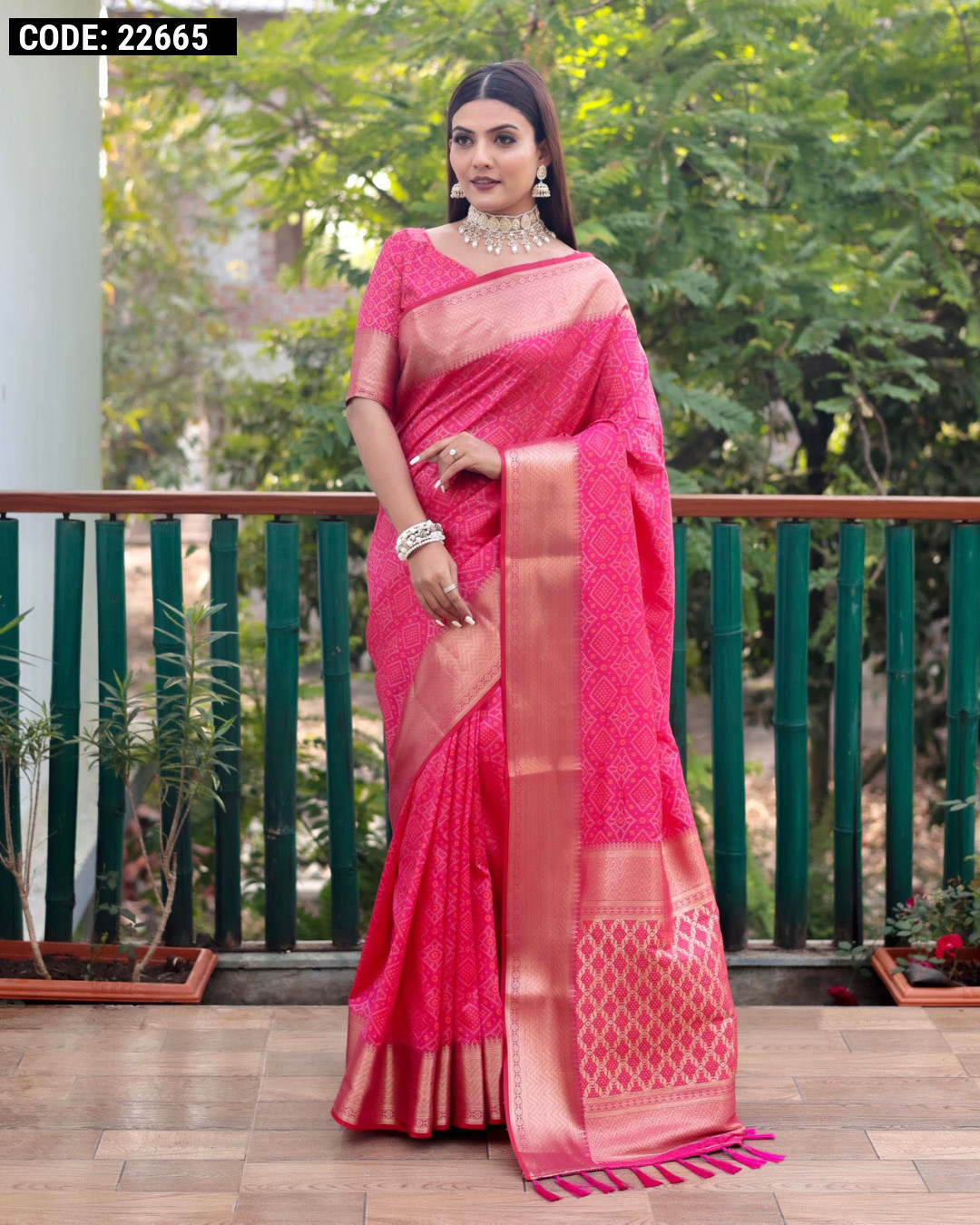 Mesmerising Dark Pink Soft Silk Saree With Skinny Blouse Pie