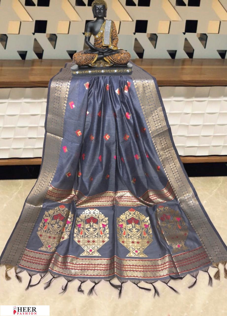 Gray color Handloom cotton weaving saree