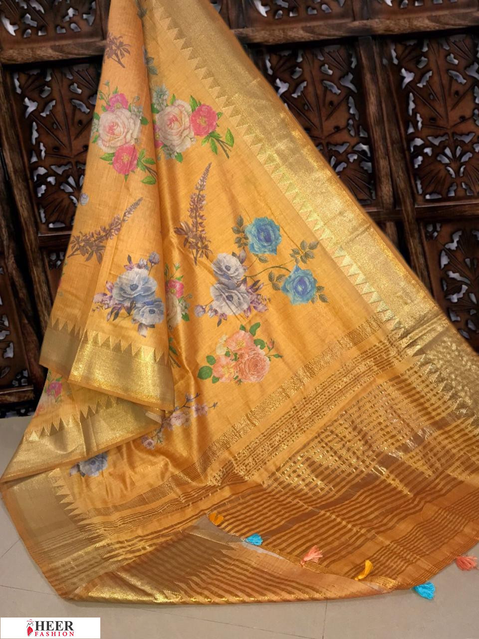 linen sarees below 1500