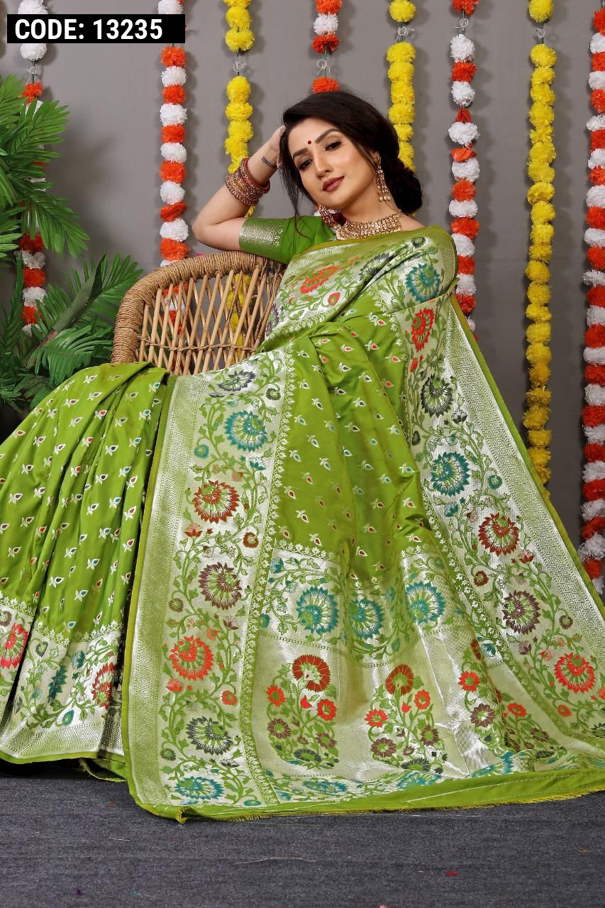 Bottle Green Color Silk Saree - Zakarto