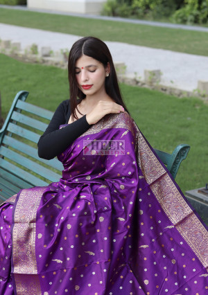 Glorious Purple Soft Banarasi Silk Saree With Glowing Blouse Piece –  LajreeDesigner