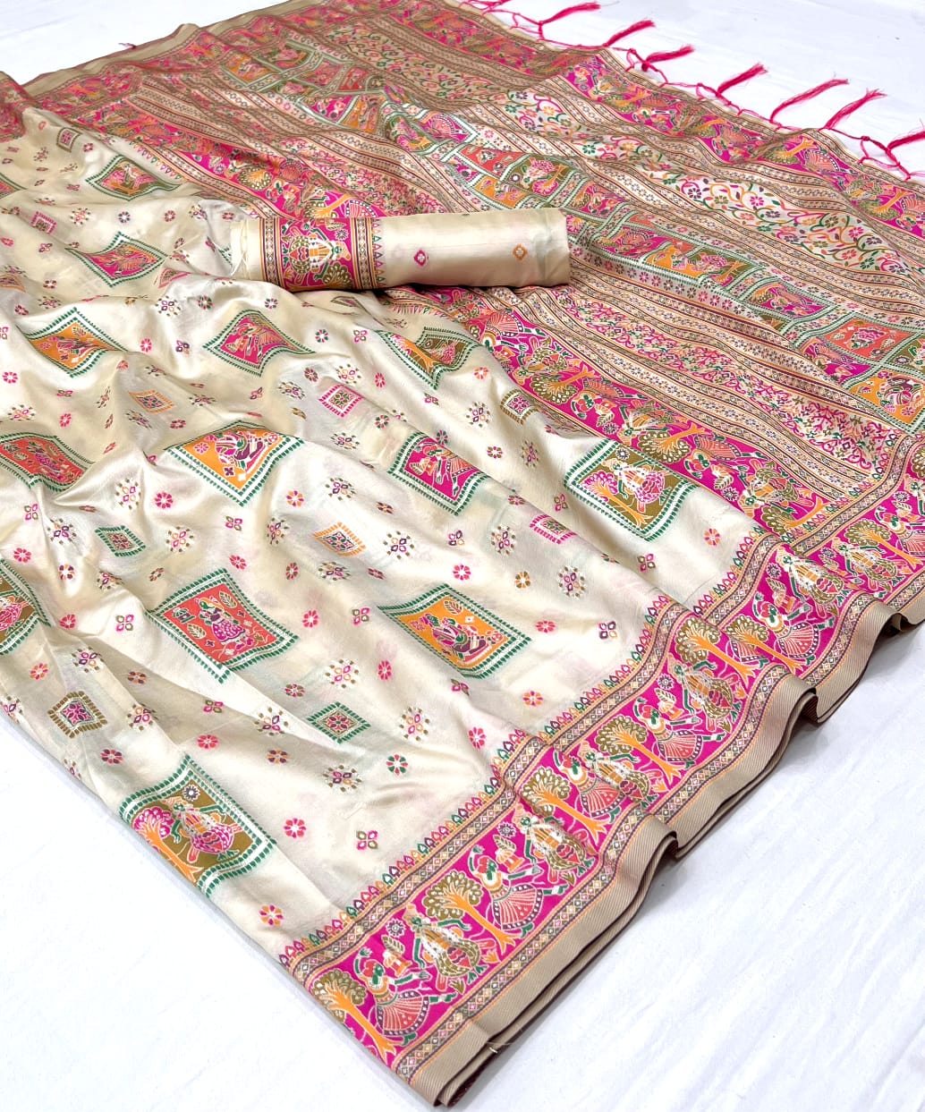 Off-White Banarasi Meenakari Silk Saree with Multicolour Bird Jaal & Contrast Pallu