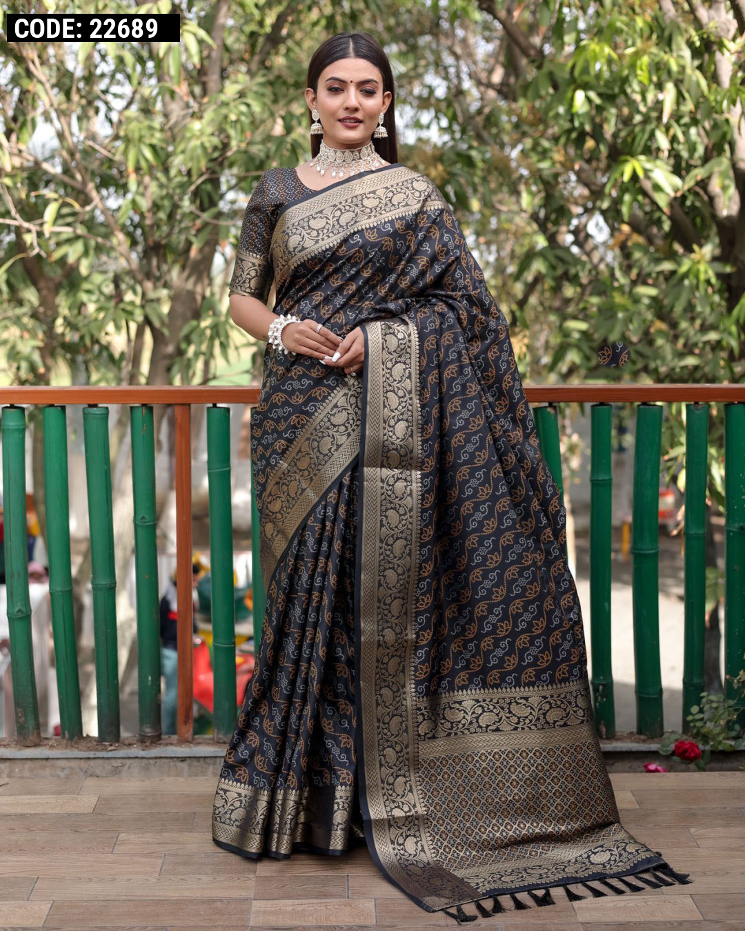 Buy HANSIKA FASHION Striped, Solid/Plain, Checkered Mysore Cotton Silk  Black Sarees Online @ Best Price In India | Flipkart.com