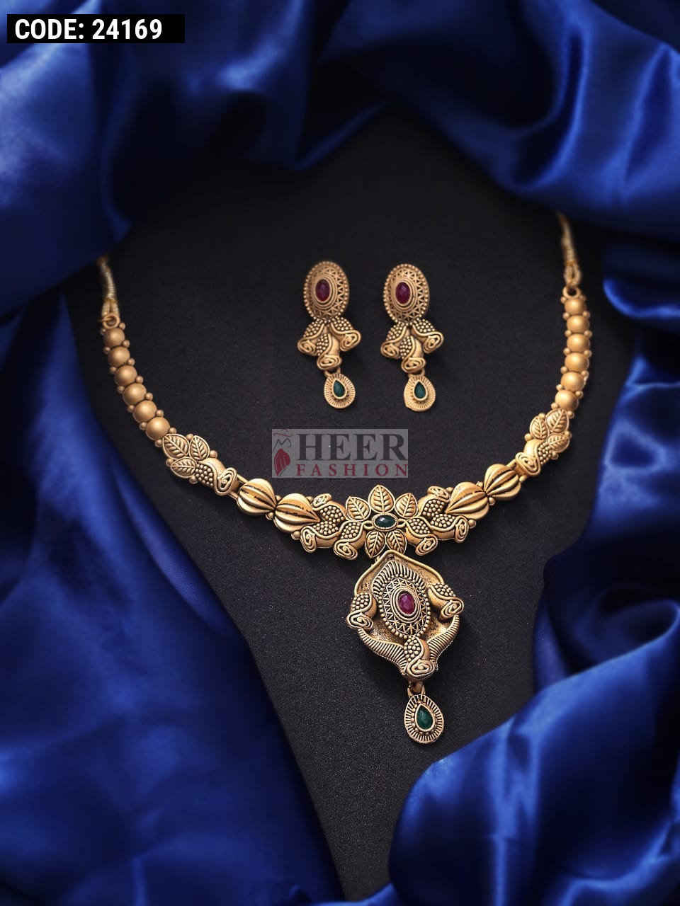 Fancy jewellery sets with on sale price