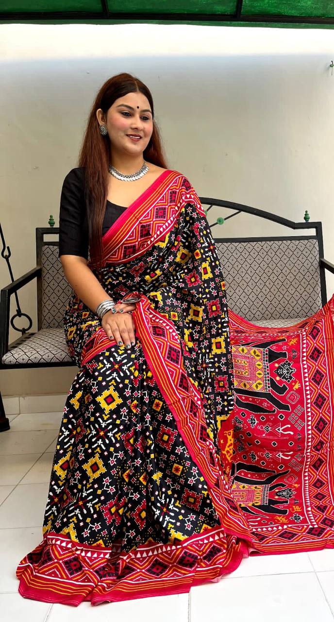 Black Bandhej style Patola Saree - New India Fashion