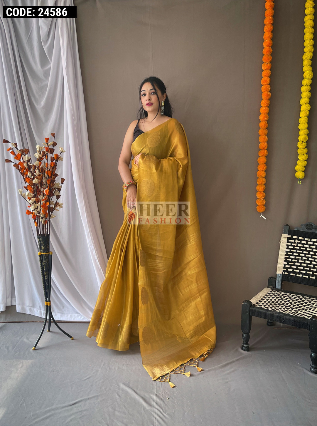 Mustard Yellow Soft Silk Saree With Weaving Work – Bahuji - Online Fashion  & Lifestyle Store