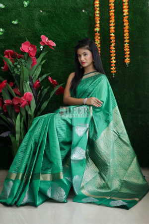 NEW BANARASI SOFT SILK SAREE WOMEN WEAR AND GIRLS WEAR SAREE