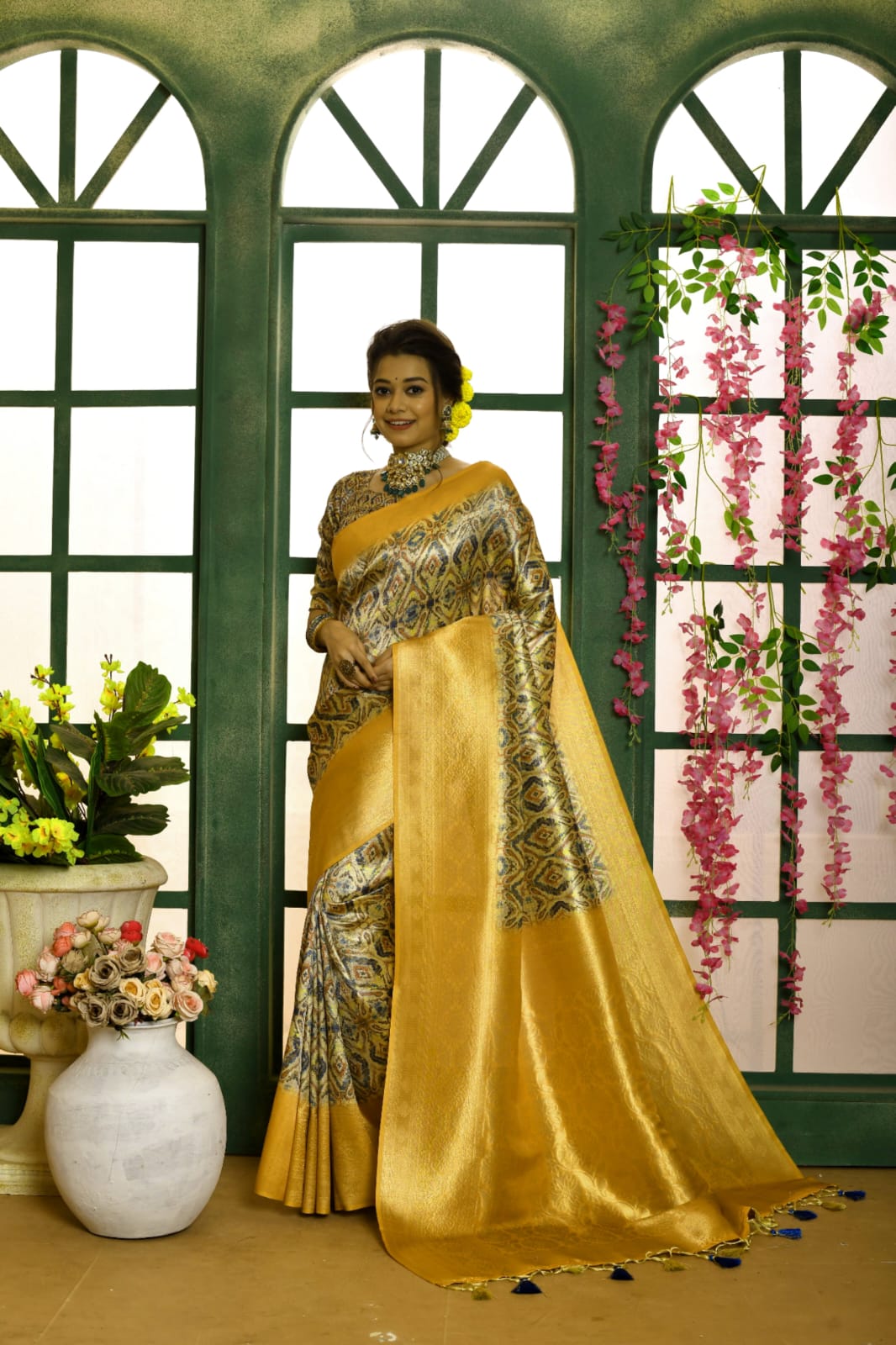 Soft Silk Saree in Yellow With Rich Pallu - silk sarees online - gnp005408