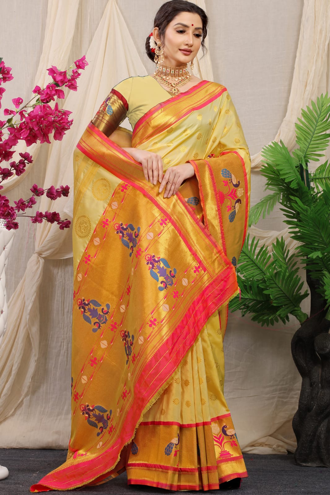 off-white-color-paithani-silk-saree-with-golden-zari-weaving-work