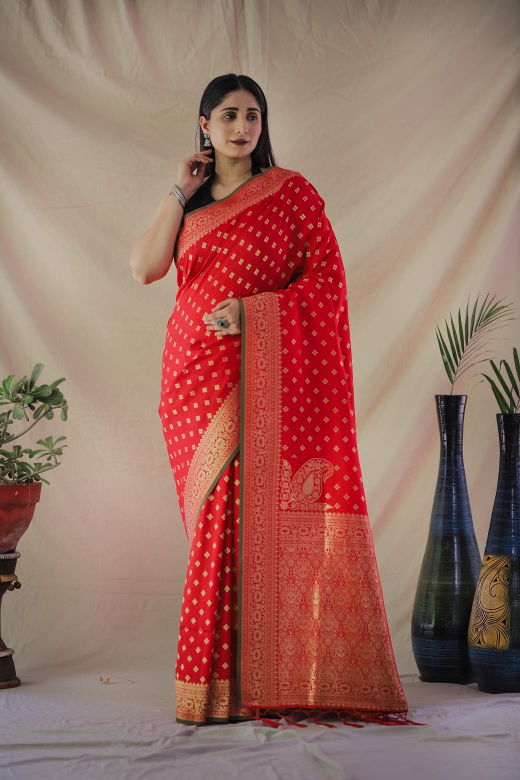 Buy Golden And Red Kanjivaram Silk Saree online-Karagiri