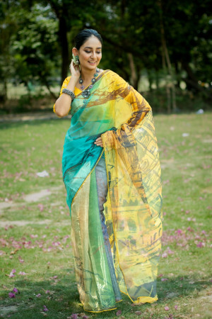 Flosive Women's Present Banarasi Soft Lichi Silk Saree Beautiful Jacquard  Rich Pallu Design Work Zari Woven Kanjivaram Silk Style Saree With Soft  Lichi Silk Blouse Piece Ayn Royal Blue & Yellow. :
