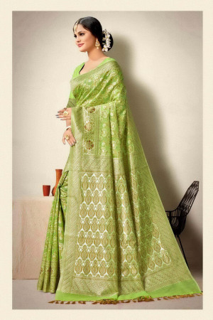 Buy Siril Women Poly Cotton Parrot Green & Wine Bandhani Printed Saree |  sarees for Women| saree | sarees Online at Best Prices in India - JioMart.