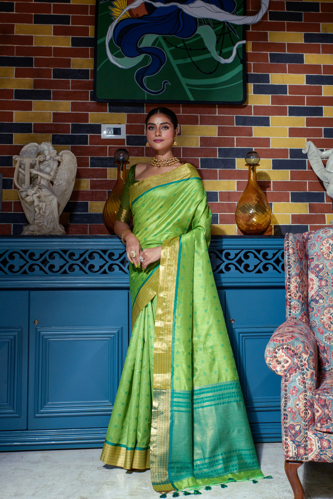 Pink and parrot green silk saree with blouse – Threads