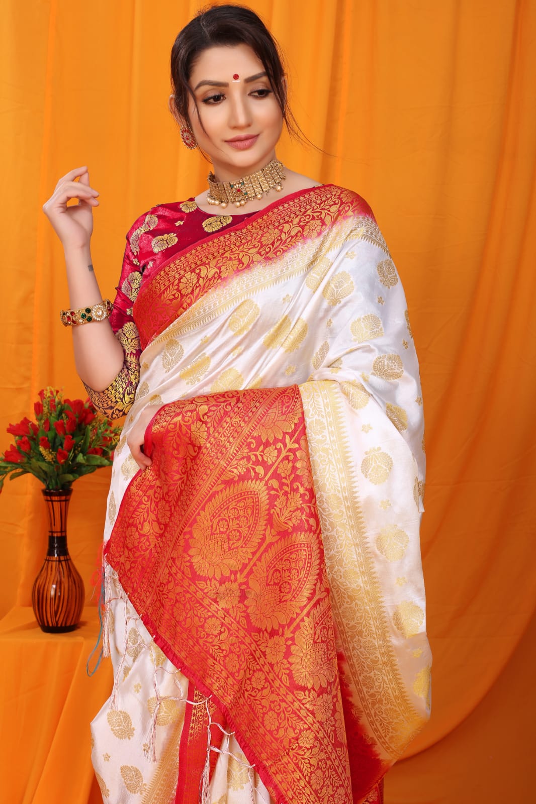 off-white-color-balatan-silk-saree-with-golden-zari-weaving-work