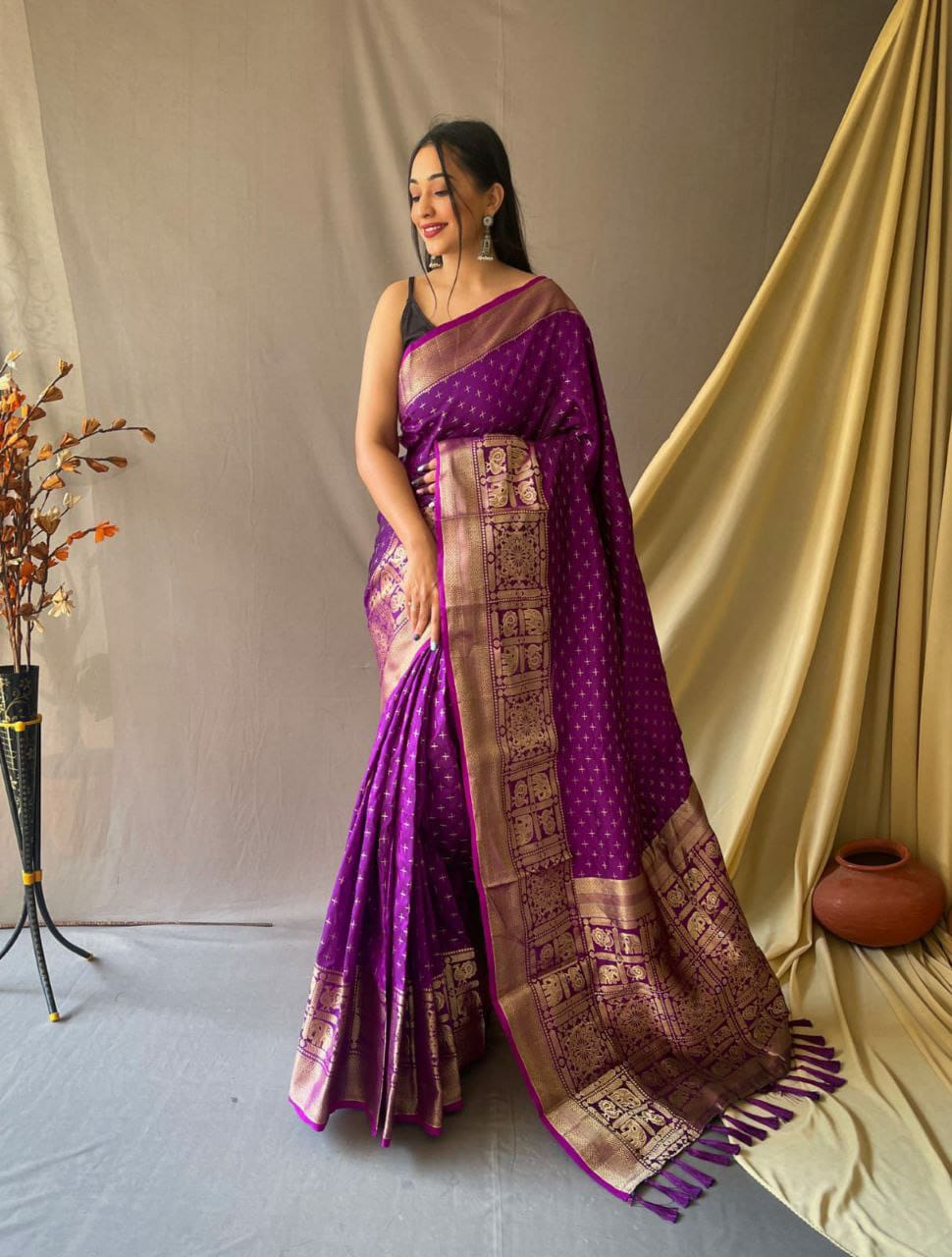 Ladies Purple Banarasi Silk Saree, 5.5 m (Separate Blouse Piece) at Rs 375  in Surat