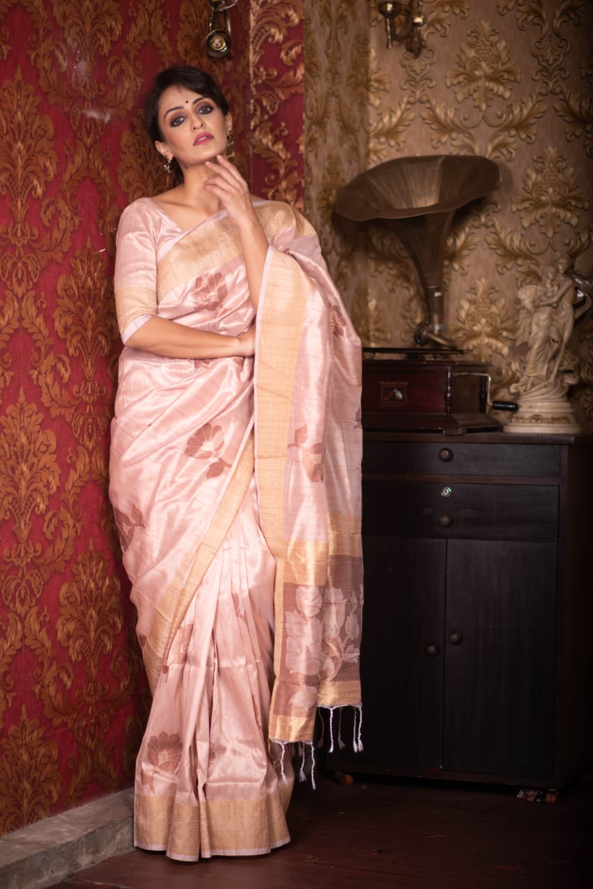 Soft mulberry silk weaving saree with exclusive zari woven butta