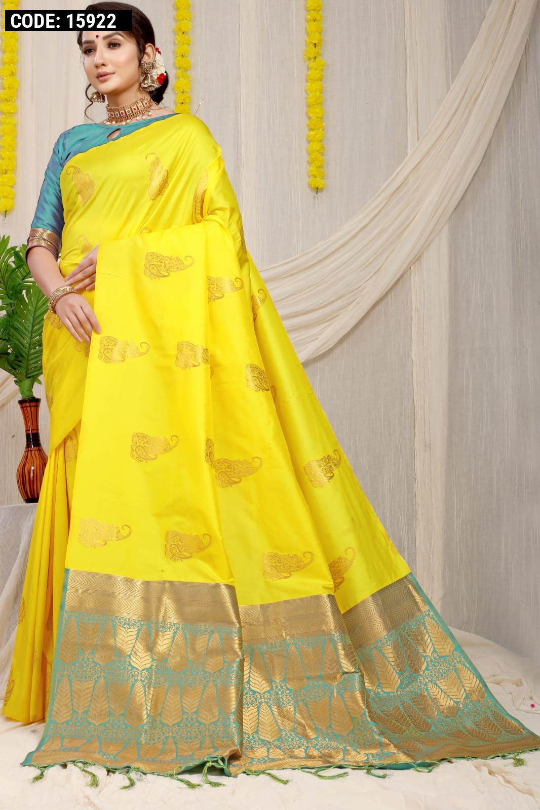 Buy Lemon Yellow Banarasi Saree online-Karagiri