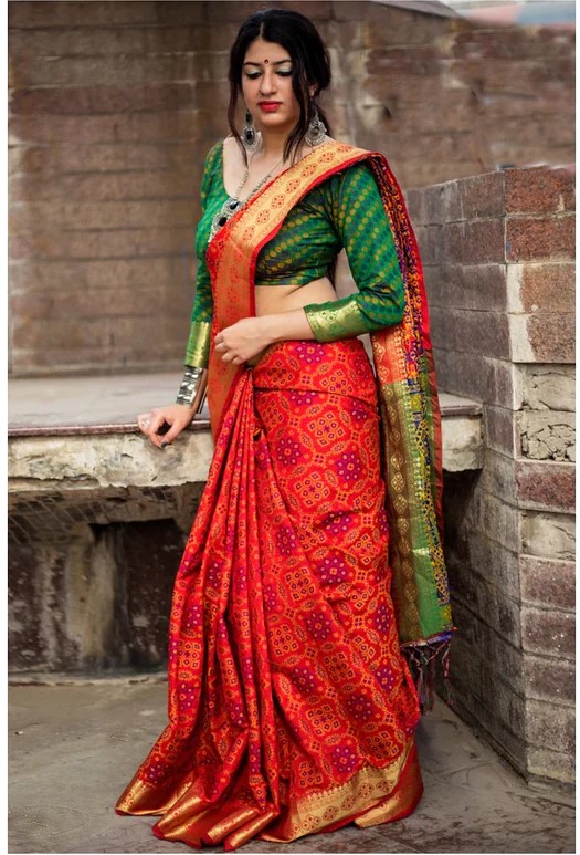 Rashi Cloth House SWORNOF Women's Latest Woven Banarasi, 44% OFF