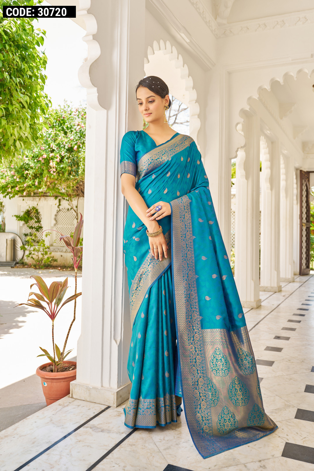 Rama Green Georgette Silk Plain Saree With Heavy Embroidred & Sequince –  NRIVogue