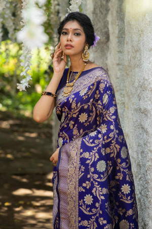 6.3 m (with blouse piece) Wedding Ladies Royal Blue Floral Banarasi Silk  Saree at Rs 550 in Surat