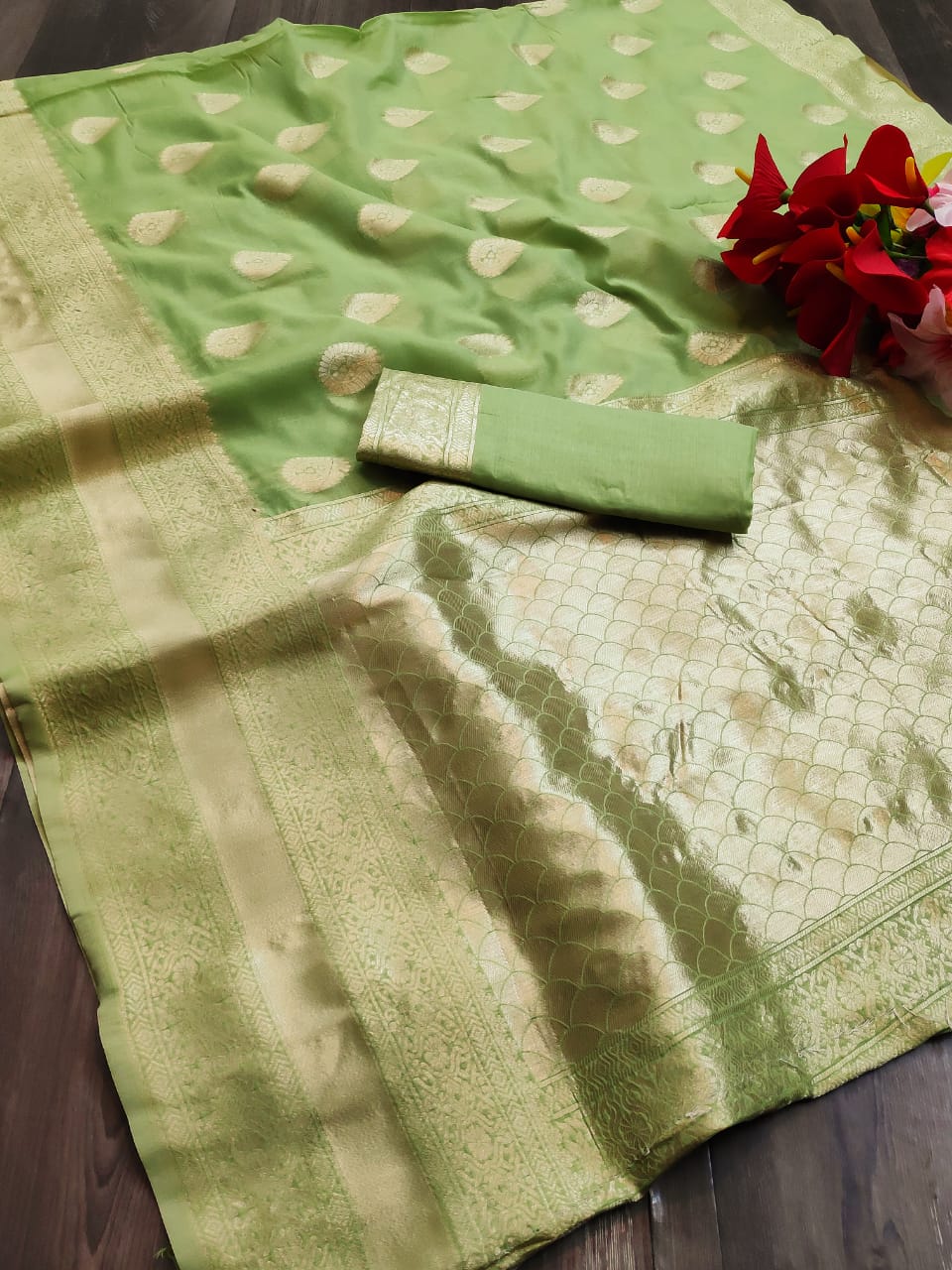 Soft cotton silk saree with jacquard weaving butta