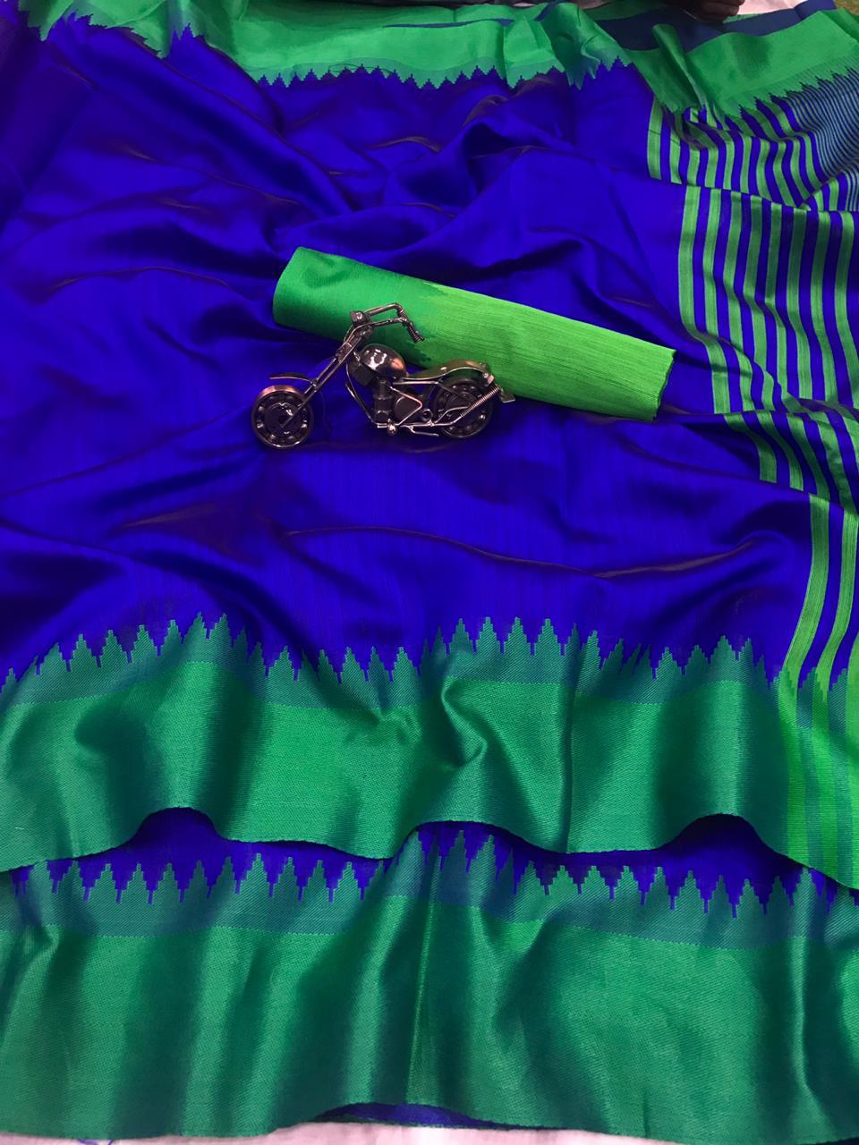 Raw silk saree with lining pallu