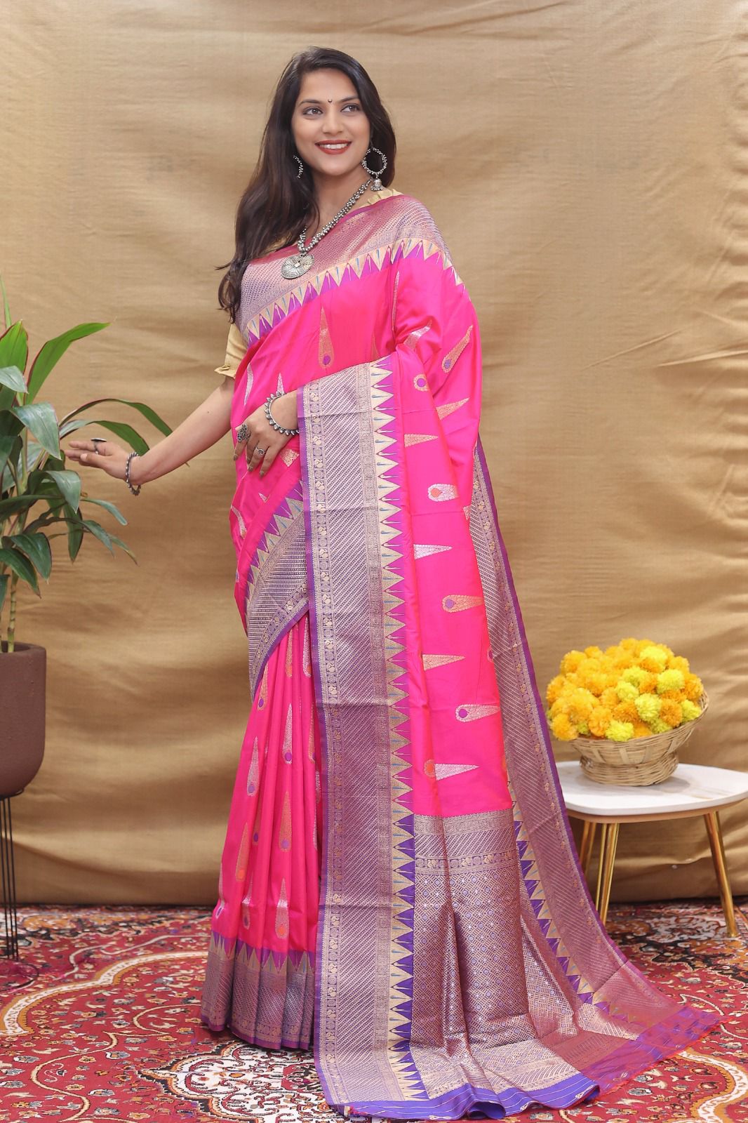 Buy Fuscia Pink Banarasi Saree online-Karagiri | Online Sale